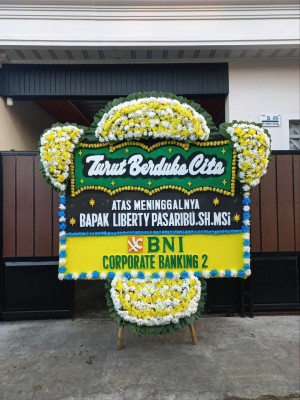 Papan Bunga Duka di Sinartanjung