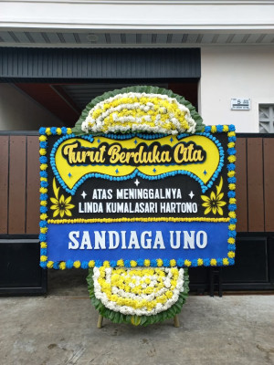 Papan Bunga Duka di Sinartanjung