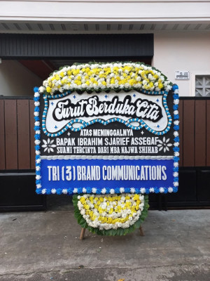 Papan Bunga Duka di Sinartanjung